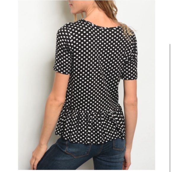 ‼️LAST ONE‼️ Polka dot top⚫️⚪️ - Picture 2 of 3